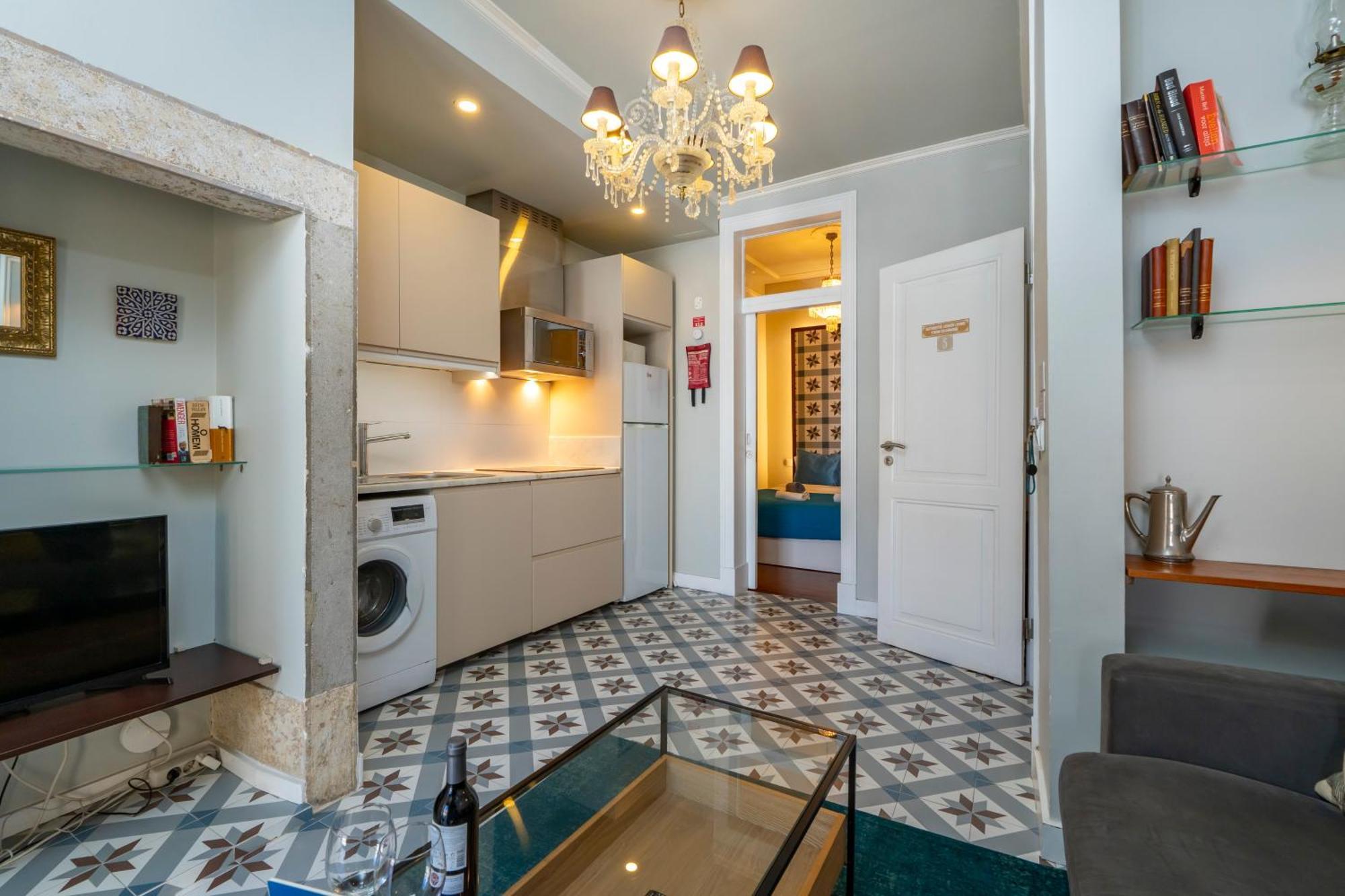 Portuguese Charm In Lisbon Apartment Exterior photo