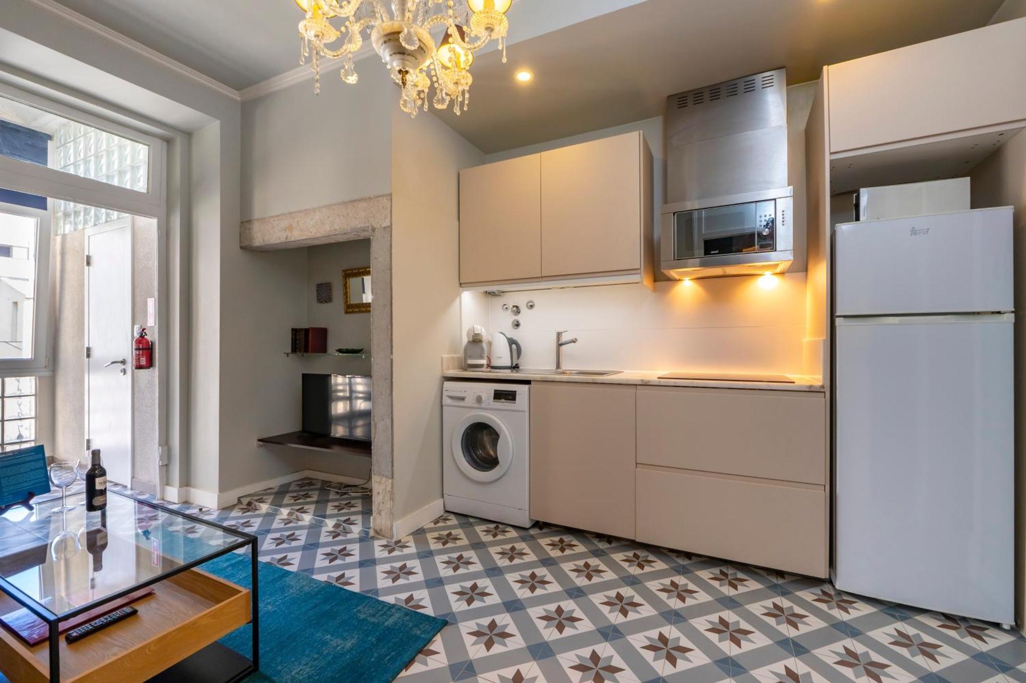 Portuguese Charm In Lisbon Apartment Exterior photo