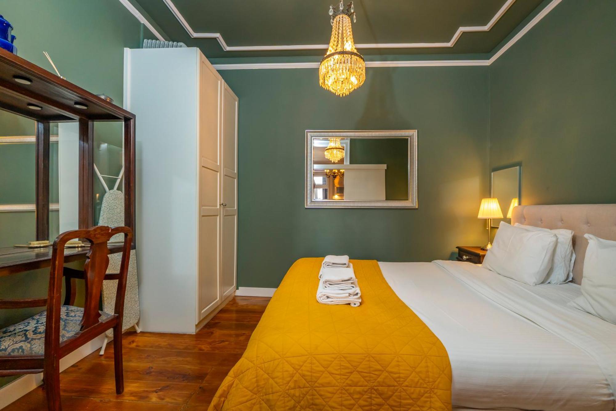 Portuguese Charm In Lisbon Apartment Exterior photo