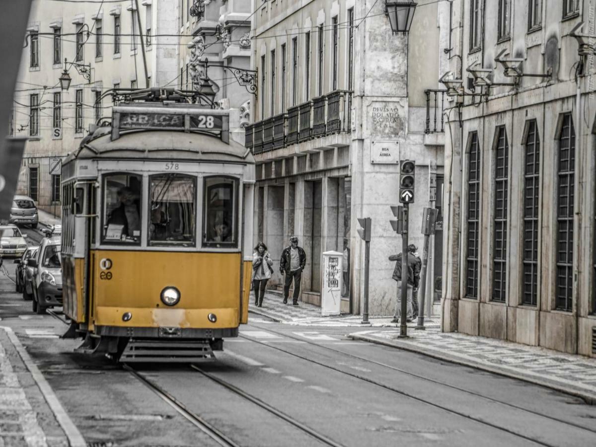 Portuguese Charm In Lisbon Apartment Exterior photo